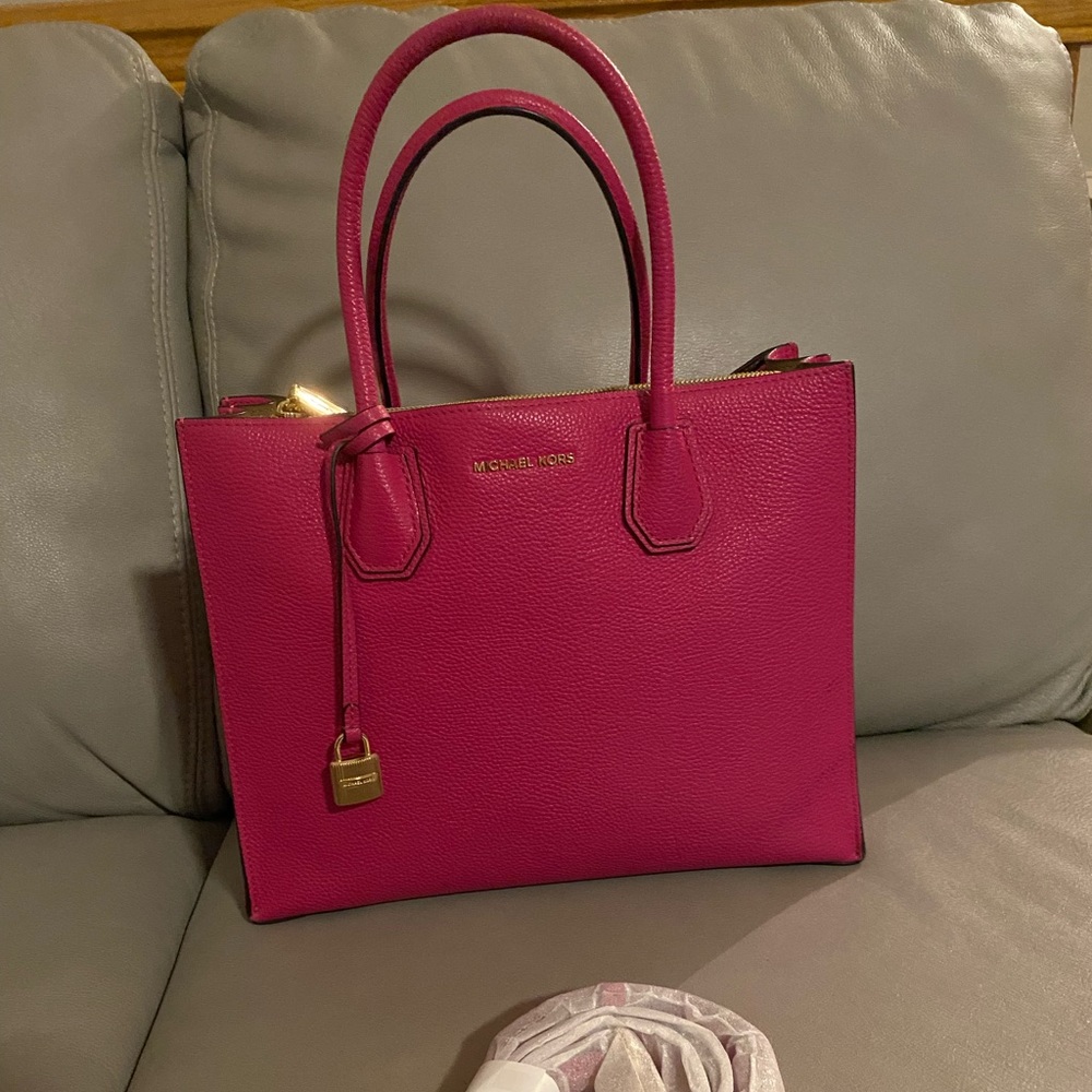 Authentic Michael Kors Purse - image 1